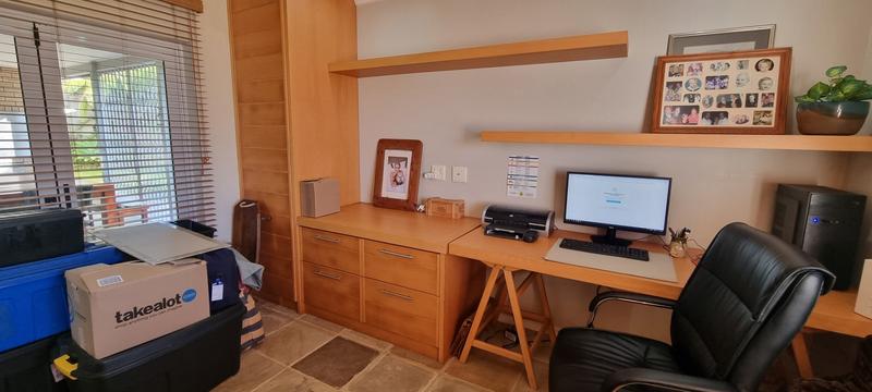 3 Bedroom Property for Sale in Pienaarstrand Western Cape